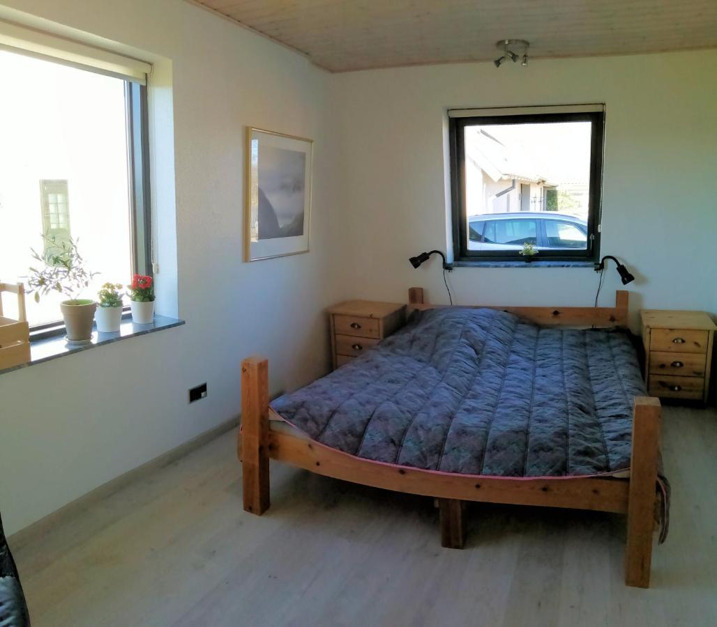 Apartamento Hyrdeskolen Give Exterior foto